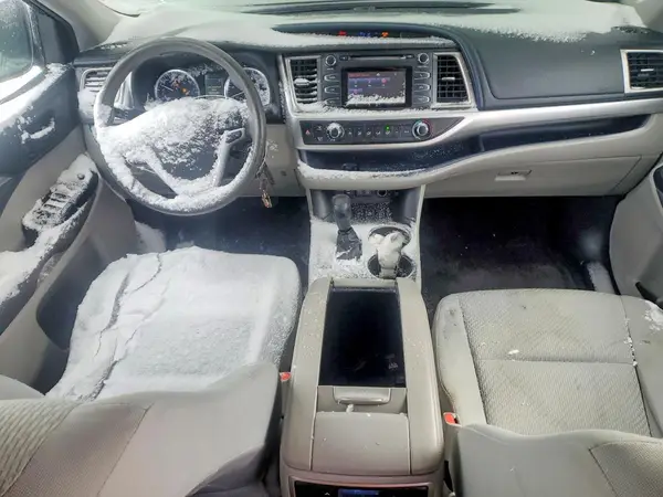 5TDBZRFH9HS376172 2017 TOYOTA HIGHLANDER - Image 8