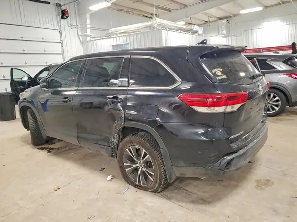 5TDBZRFH9HS380240 2017 TOYOTA HIGHLANDER - Image 2