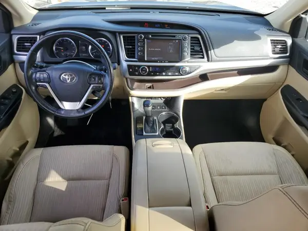 5TDBZRFH9HS410028 2017 TOYOTA HIGHLANDER - Image 8