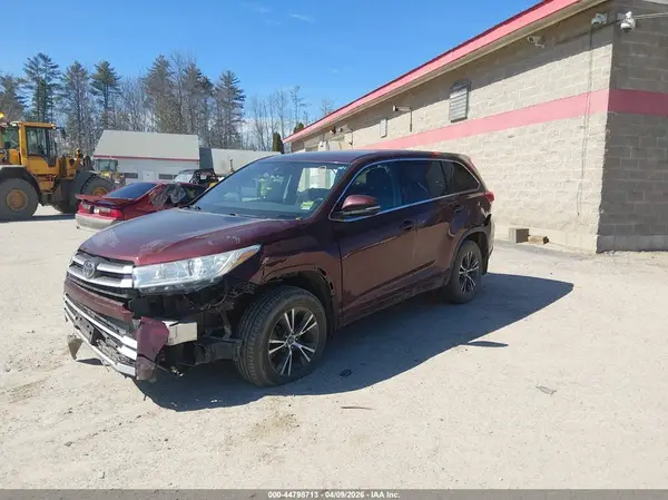 5TDBZRFH9HS415682 2017 TOYOTA HIGHLANDER - Image 2