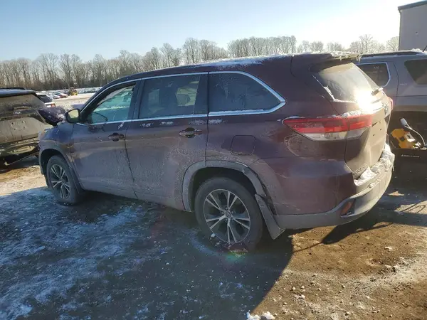 5TDBZRFH9HS416590 2017 TOYOTA HIGHLANDER - Image 2