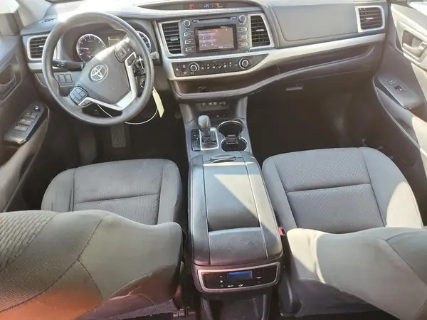 5TDBZRFH9HS445488 2017 TOYOTA HIGHLANDER - Image 8