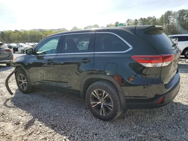 5TDBZRFH9JS837005 2018 TOYOTA HIGHLANDER - Image 2