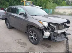 5TDBZRFH9JS852748 2018 TOYOTA HIGHLANDER