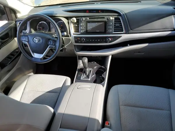 5TDBZRFH9JS874894 2018 TOYOTA HIGHLANDER - Image 8