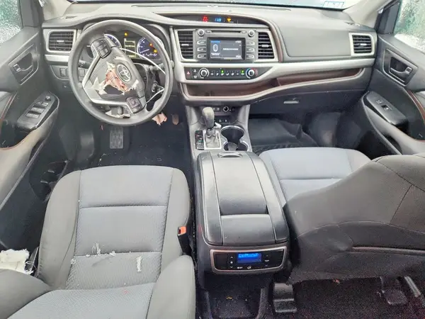 5TDBZRFH9JS888908 2018 TOYOTA HIGHLANDER - Image 8