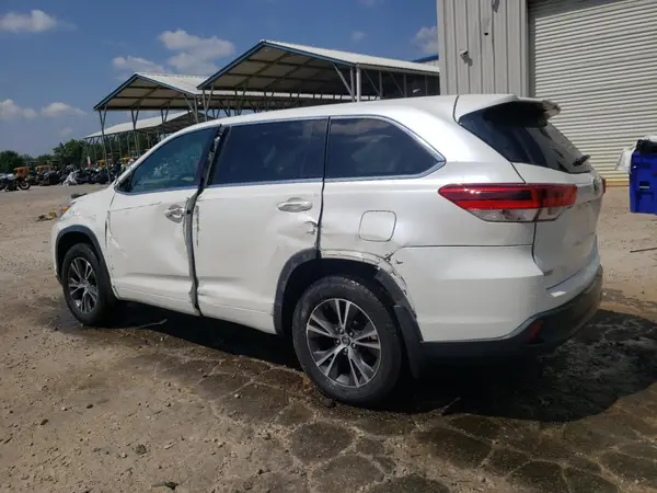 5TDBZRFH9JS892862 2018 TOYOTA HIGHLANDER - Image 2