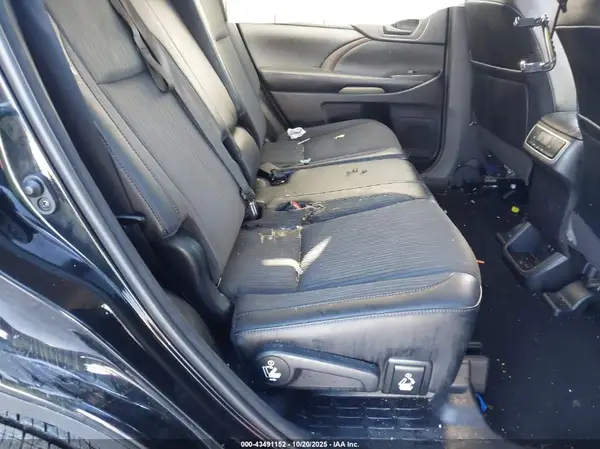 5TDBZRFH9JS900636 2018 TOYOTA HIGHLANDER - Image 8