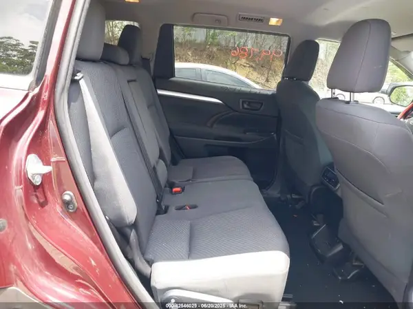 5TDBZRFH9JS909806 2018 TOYOTA HIGHLANDER - Image 8