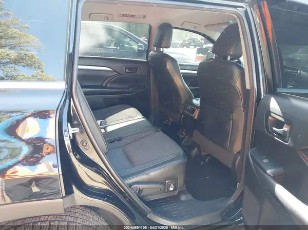 5TDBZRFH9JS911667 2018 TOYOTA HIGHLANDER - Image 8
