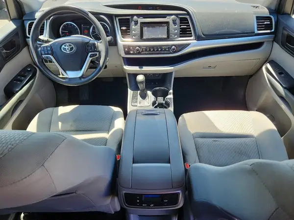 5TDBZRFH9KS703838 2019 TOYOTA HIGHLANDER - Image 8