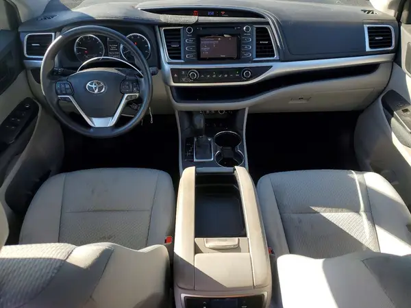 5TDBZRFH9KS710546 2019 TOYOTA HIGHLANDER - Image 8
