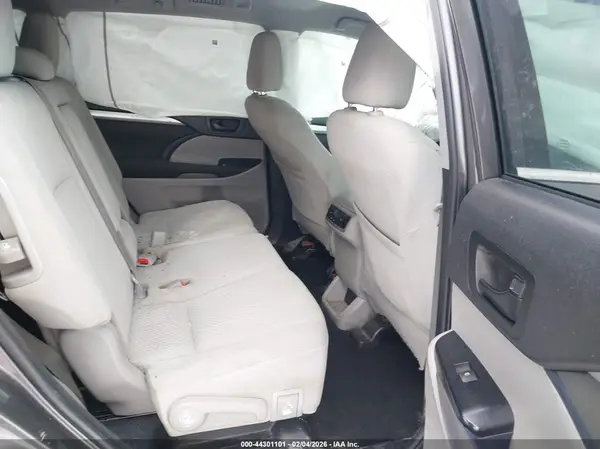 5TDBZRFH9KS713611 2019 TOYOTA HIGHLANDER - Image 8