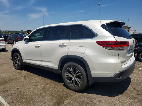 5TDBZRFH9KS720400 2019 TOYOTA HIGHLANDER - Image 2