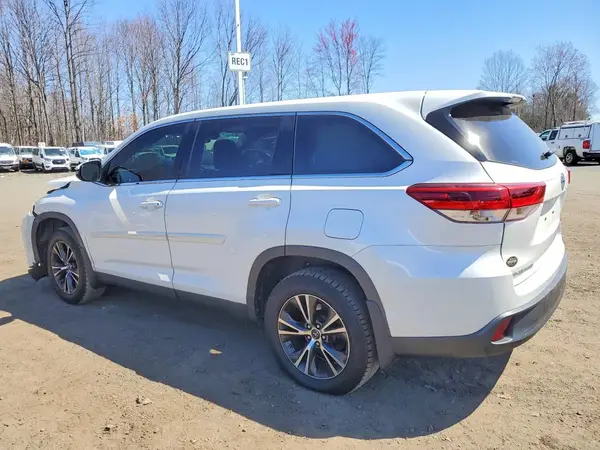 5TDBZRFH9KS723152 2019 TOYOTA HIGHLANDER - Image 2
