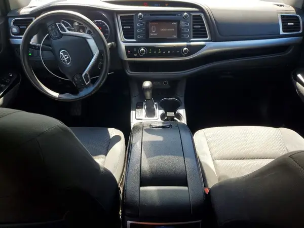 5TDBZRFH9KS724205 2019 TOYOTA HIGHLANDER - Image 8