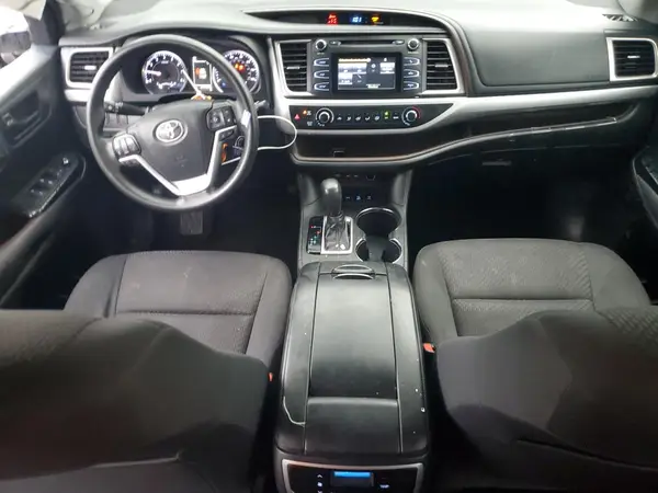 5TDBZRFH9KS726147 2019 TOYOTA HIGHLANDER - Image 8