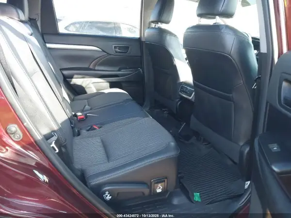 5TDBZRFH9KS727931 2019 TOYOTA HIGHLANDER - Image 8
