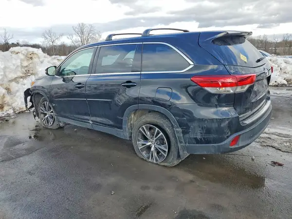 5TDBZRFH9KS925537 2019 TOYOTA HIGHLANDER - Image 2