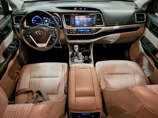 5TDBZRFH9KS929684 2019 TOYOTA HIGHLANDER - Image 8