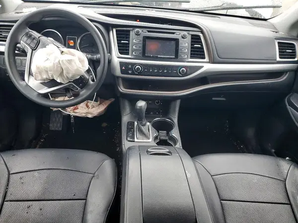 5TDBZRFH9KS937591 2019 TOYOTA HIGHLANDER - Image 8