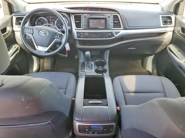 5TDBZRFH9KS943410 2019 TOYOTA HIGHLANDER - Image 8