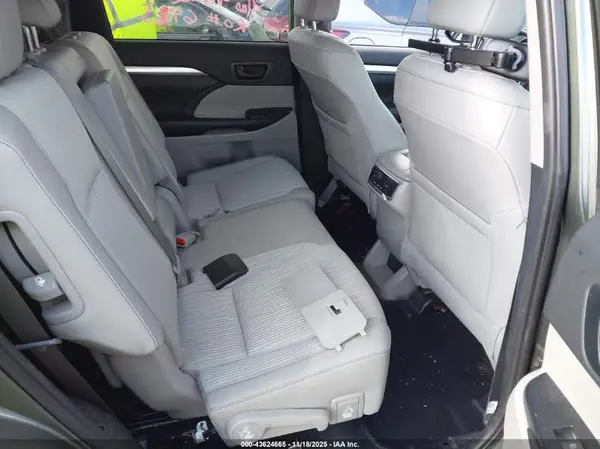 5TDBZRFH9KS950454 2019 TOYOTA HIGHLANDER - Image 8