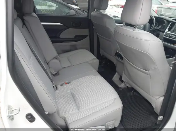 5TDBZRFH9KS971319 2019 TOYOTA HIGHLANDER - Image 8