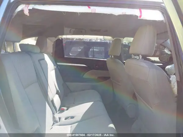 5TDBZRFH9KS992655 2019 TOYOTA HIGHLANDER - Image 8