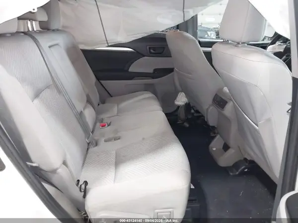 5TDBZRFH9KS993126 2019 TOYOTA HIGHLANDER - Image 8