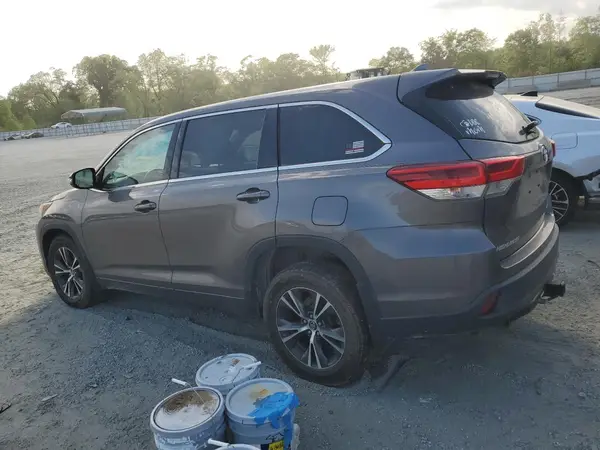 5TDBZRFHXHS359185 2017 TOYOTA HIGHLANDER - Image 2