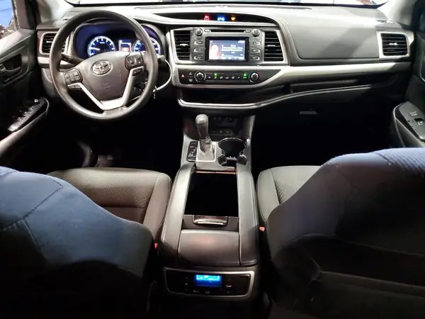 5TDBZRFHXHS365102 2017 TOYOTA HIGHLANDER - Image 8