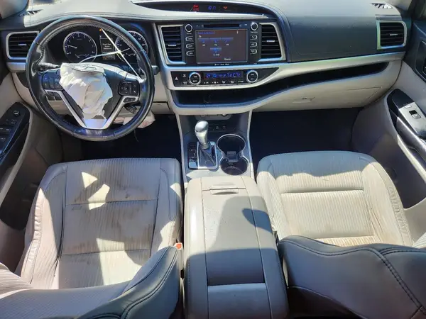 5TDBZRFHXHS376424 2017 TOYOTA HIGHLANDER - Image 8