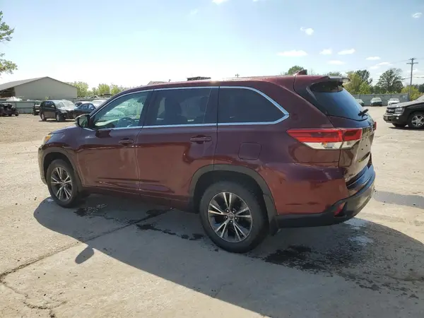 5TDBZRFHXHS376777 2017 TOYOTA HIGHLANDER - Image 2