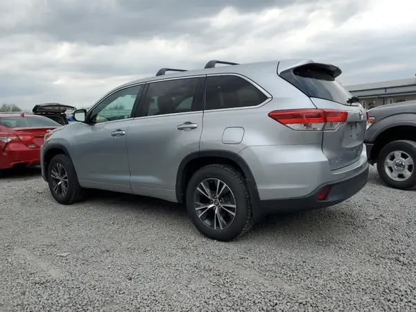 5TDBZRFHXHS379484 2017 TOYOTA HIGHLANDER - Image 2