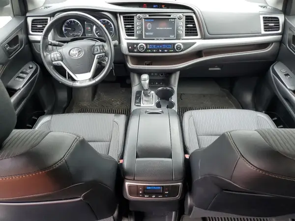 5TDBZRFHXHS379484 2017 TOYOTA HIGHLANDER - Image 8