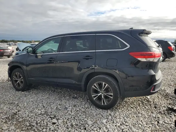 5TDBZRFHXHS410751 2017 TOYOTA HIGHLANDER - Image 2