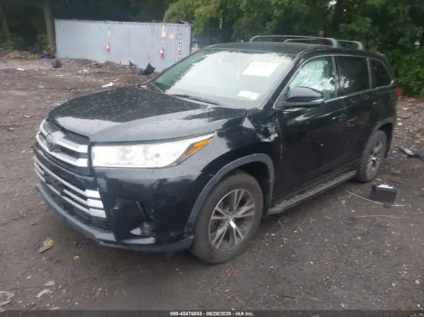 5TDBZRFHXHS417408 2017 TOYOTA HIGHLANDER - Image 2