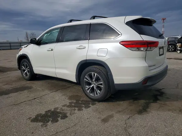 5TDBZRFHXHS419594 2017 TOYOTA HIGHLANDER - Image 2