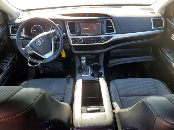 5TDBZRFHXHS444835 2017 TOYOTA HIGHLANDER - Image 8