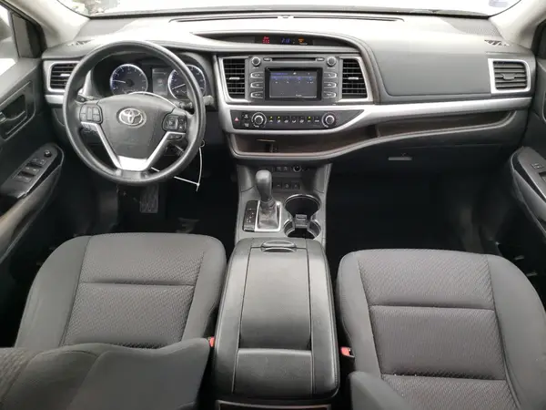 5TDBZRFHXHS452840 2017 TOYOTA HIGHLANDER - Image 8