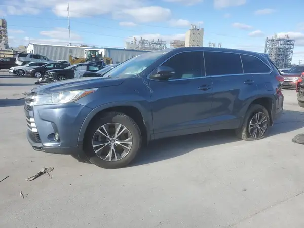 5TDBZRFHXJS800917 2018 TOYOTA HIGHLANDER - Image 1