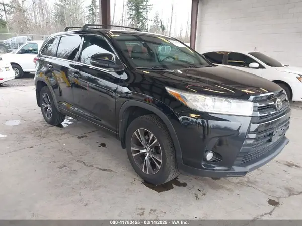 5TDBZRFHXJS805406 2018 TOYOTA HIGHLANDER - Image 1