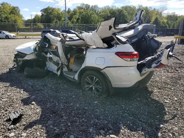 5TDBZRFHXJS816292 2018 TOYOTA HIGHLANDER - Image 2