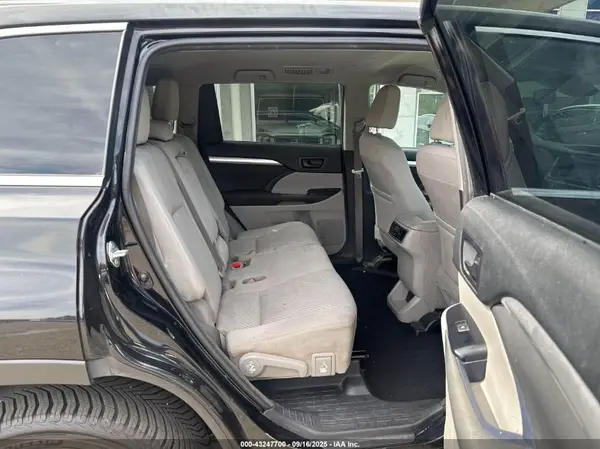 5TDBZRFHXJS818317 2018 TOYOTA HIGHLANDER - Image 8