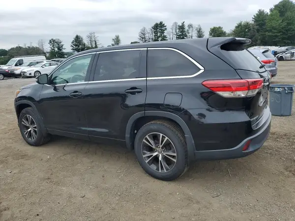 5TDBZRFHXJS853455 2018 TOYOTA HIGHLANDER - Image 2