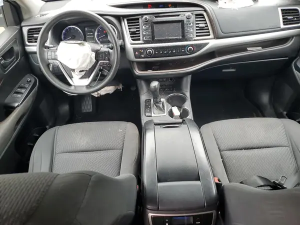 5TDBZRFHXJS853455 2018 TOYOTA HIGHLANDER - Image 8