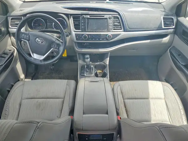 5TDBZRFHXJS867193 2018 TOYOTA HIGHLANDER - Image 8