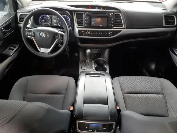 5TDBZRFHXJS872393 2018 TOYOTA HIGHLANDER - Image 8
