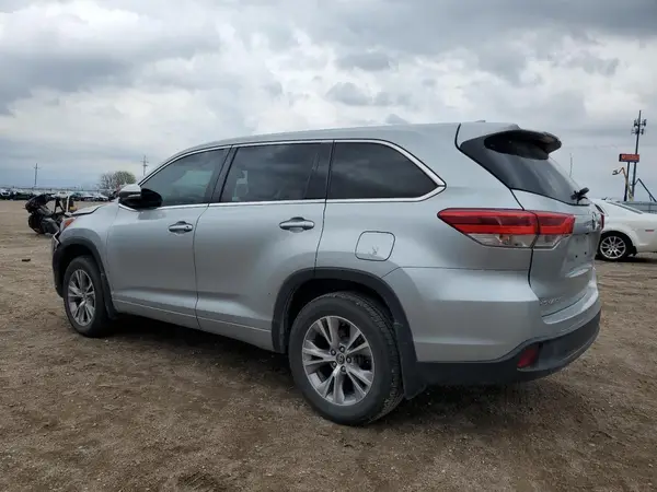 5TDBZRFHXJS907286 2018 TOYOTA HIGHLANDER - Image 2